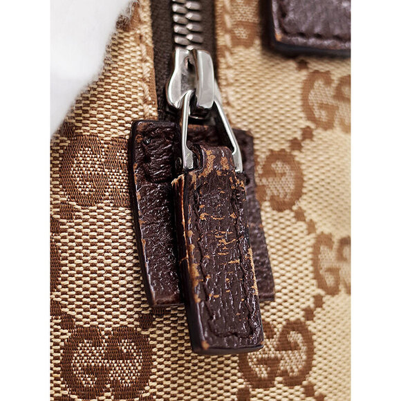 Gucci GG Canvas Shoulder Bag - Picture 7 of 9